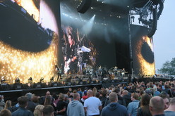 Bon Jovi / Def Leppard on Jun 11, 2019 [191-small]
