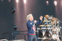 Bon Jovi / Def Leppard on Jun 11, 2019 [205-small]