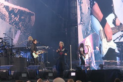 Bon Jovi / Def Leppard on Jun 11, 2019 [211-small]