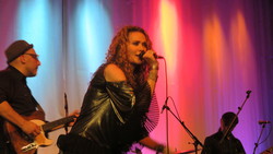 Dana Fuchs on Apr 20, 2018 [454-small]