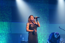 Beth Hart on Nov 21, 2017 [577-small]