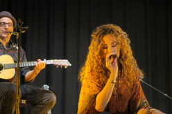 Dana Fuchs & Jon Diamond on Oct 28, 2017 [720-small]