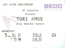 Tori Amos on Dec 5, 2001 [722-small]