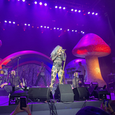 Kesha / Betty Who on Aug 26, 2021 [204-small]
