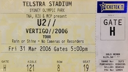 U2 on Mar 31, 2006 [830-small]