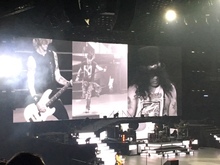 Guns N' Roses on Nov 7, 2017 [098-small]