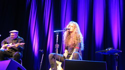 Dana Fuchs on Oct 7, 2021 [677-small]
