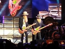ZZ Top on Oct 13, 2019 [981-small]