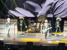 ZZ Top on Oct 13, 2021 [990-small]