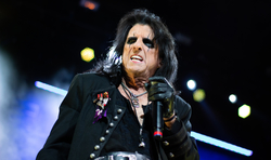 Alice Cooper / Ace Frehley on Oct 16, 2021 [387-small]