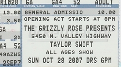 Taylor Swift on Oct 28, 2007 [047-small]
