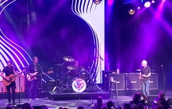 Peter Frampton / Jason Bonham's Led Zeppelin Evening on Oct 2, 2019 [646-small]