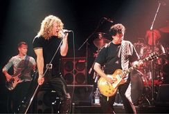 Robert Plant / Jimmy Page on Jul 7, 1998 [518-small]