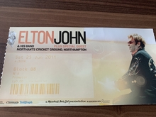 Elton John on Jun 25, 2011 [896-small]