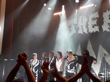 The Hives on Nov 15, 2021 [930-small]