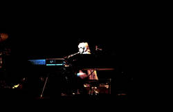 The Doobie Brothers / LaRoux on Nov 14, 1980 [259-small]