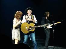 Brooks & Dunn / Reba McEntire on Oct 20, 2018 [723-small]