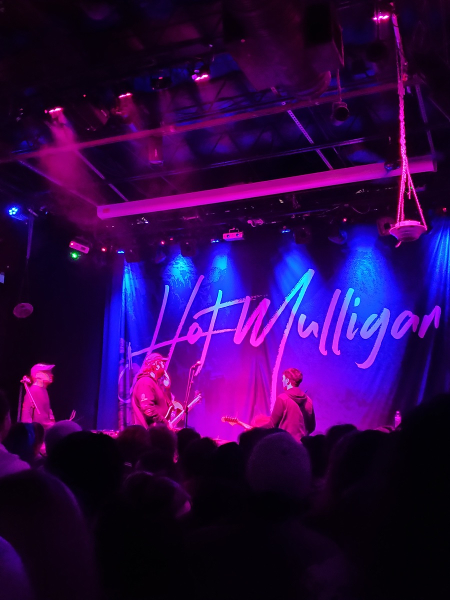 Dec 12, 2021 Hot Mulligan / Prince Daddy & The Hyena / Sincere