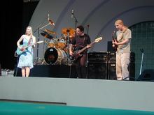 Susan Tedeschi on Jun 22, 2000 [713-small]