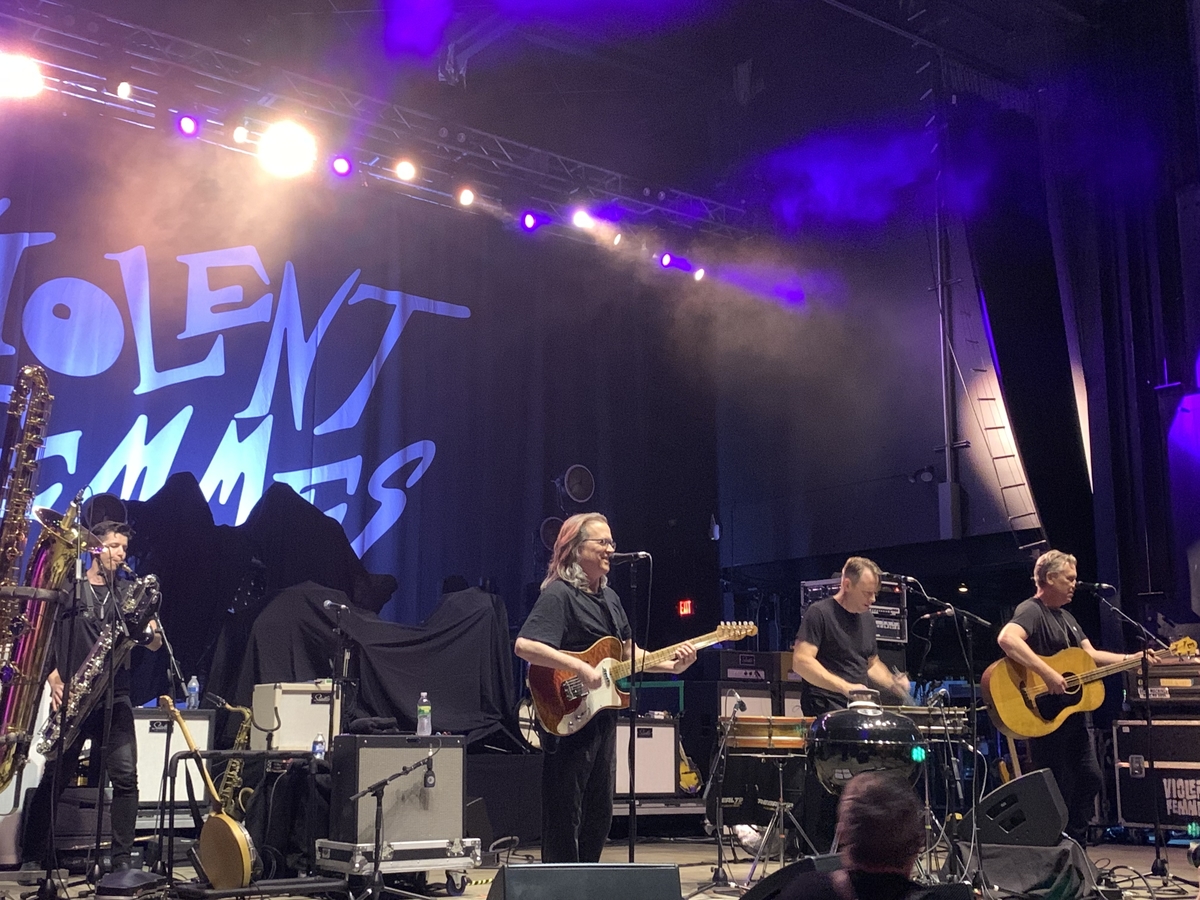 Sep 08, 2021 Flogging Molly / Violent Femmes / Me First And The Gimme
