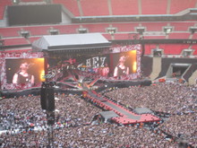 tags: 5 Seconds of Summer - One Direction / 5 Seconds of Summer on Jun 8, 2014 [905-small]
