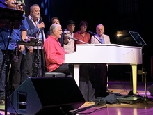 Brian Wilson / Al Jardine / Blondie Chaplin / The Zombies on Sep 23, 2019 [923-small]