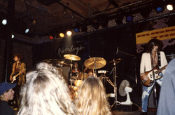 The Riverdogs / Burning Tree on Sep 12, 1990 [774-small]