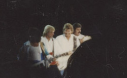 Moody Blues / Glass Tiger on Aug 24, 1988 [393-small]
