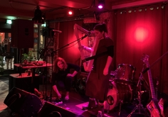 Semi Feral / HAQ 123 / Välvē / Black Shape on Jan 15, 2022 [841-small]
