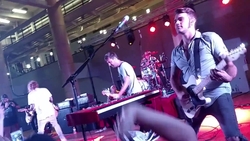 We The Kings on Sep 24, 2016 [703-small]