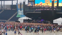 Buzz Beach Ball 2014 on Sep 5, 2014 [794-small]