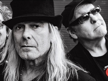 Cheap Trick on Nov 18, 2021 [907-small]