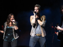 Lady A (fka Lady Antebellum) / Kacey Musgraves on Jul 10, 2012 [856-small]