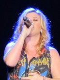 Kelly Clarkson / Cover Drive on Oct 10, 2012 [873-small]