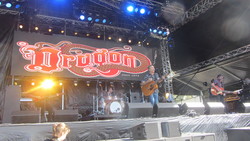 Taylor Sheridan / Dragon / Vanessa Amorosi / Thirsty Merc / Daryl Braithwaite / John Farnham  on Apr 11, 2019 [792-small]