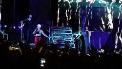 Halsey / Bad Suns on Jul 9, 2016 [826-small]
