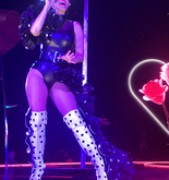 Katy Perry / Hailee Steinfeld / MNEK on Jun 22, 2018 [044-small]