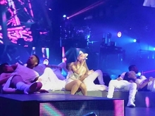 Ariana Grande on Jun 13, 2015 [501-small]