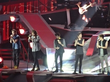 One Direction / 5 Seconds of Summer on Jun 25, 2014 [788-small]