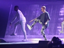 Justin Bieber / The Knocks / MiC Lowry on Oct 8, 2016 [019-small]