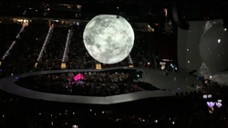 Ariana Grande / Social House on Nov 22, 2019 [061-small]