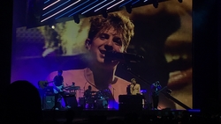 Charlie Puth / Hailee Steinfeld on Jul 27, 2018 [081-small]