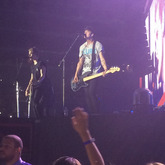 One Direction / 5 Seconds of Summer on Aug 16, 2014 [256-small]