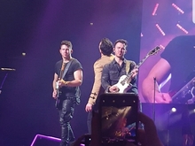Jonas Brothers / Picture This / Jordan McGraw on Feb 11, 2020 [413-small]