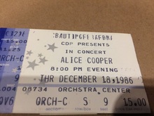 Alice Cooper on Dec 18, 1986 [223-small]
