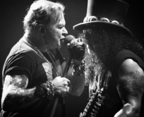 Guns N' Roses / Mammoth WVH on Oct 2, 2021 [946-small]