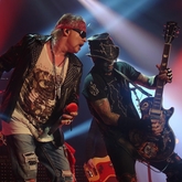 Guns N' Roses on Oct 31, 2012 [972-small]