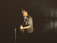 Shawn Mendes / James TW on Aug 21, 2016 [044-small]