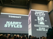 Harry Styles on Nov 28, 2021 [410-small]