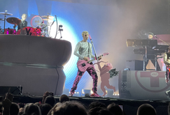 mgk (fka Machine Gun Kelly) / jxdn / KennyHoopla on Sep 17, 2021 [786-small]